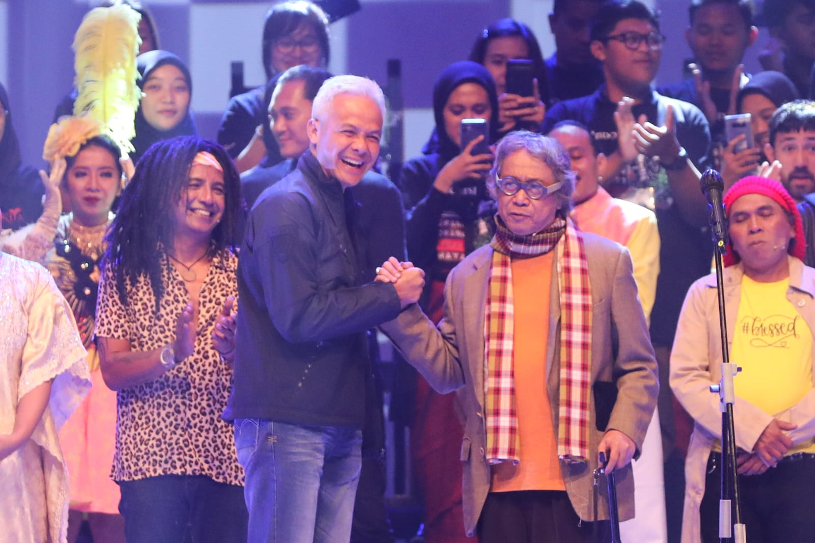 Ganjar Tonton Pertunjukan 'Orang-orang Berbahaya, Butet ; Pemimpin yang Sehat Jiwanya