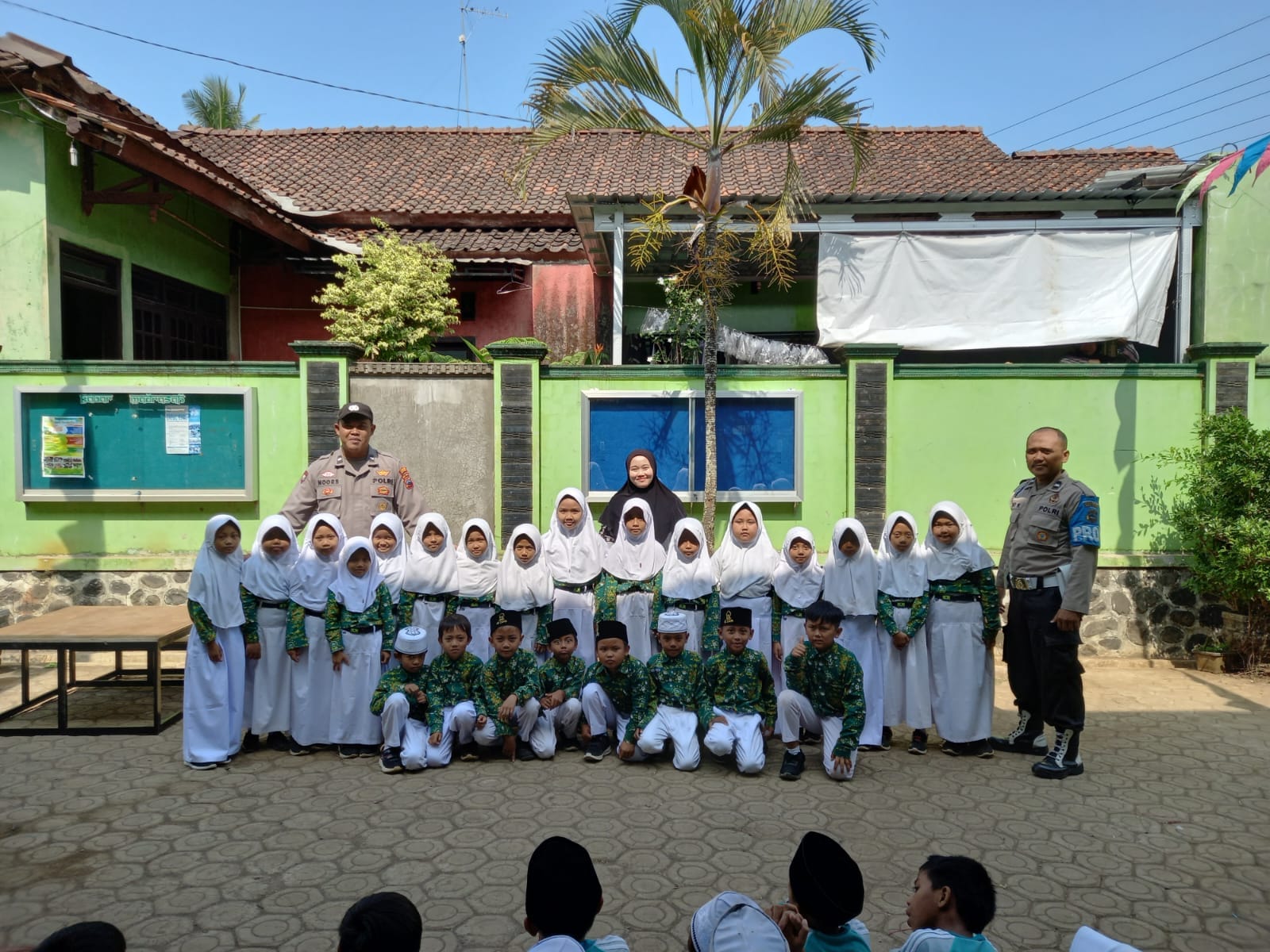 Bersama Membangun Masa Depan: Polsek Bandar Fokuskan PSA pada Pendidikan dan Keselamatan Anak