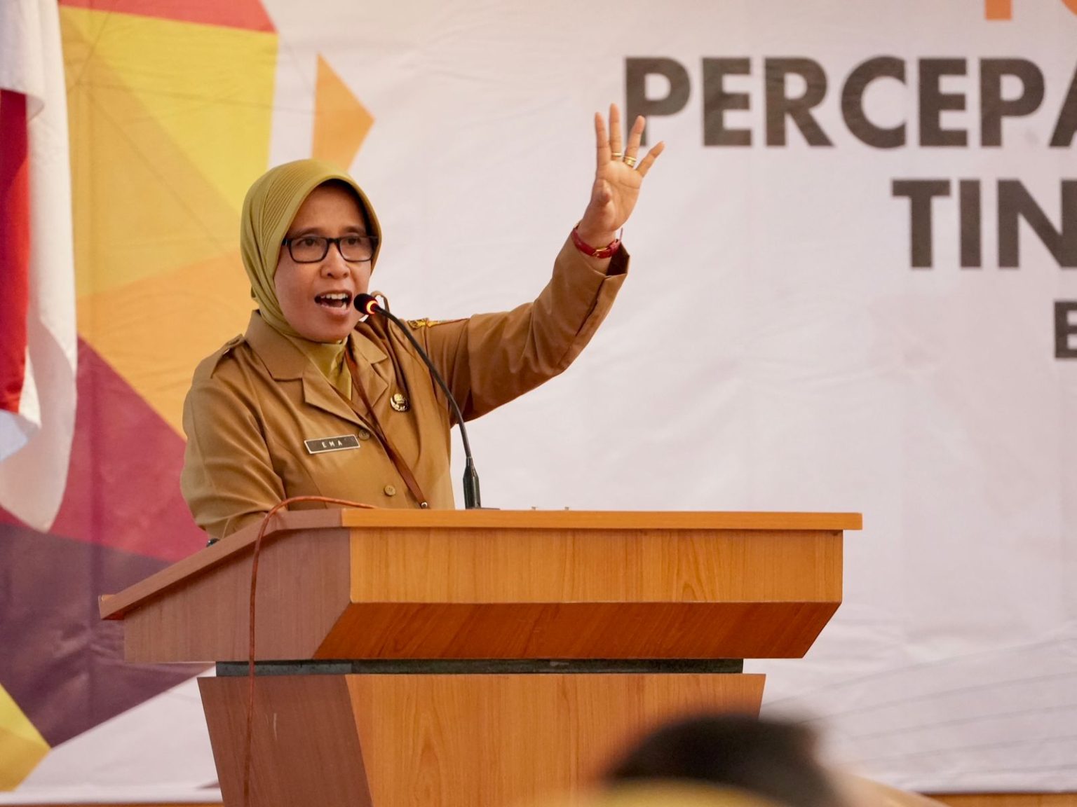Asisten Pemerintahan dan Kesejahteraan Rakyat Sekda Provinsi Jateng Ema Rachmawati, pada Forum Koordinasi Percepatan Penurunan Stunting Tingkat Kabupaten/ Kota eks-Karesidenan Pekalongan