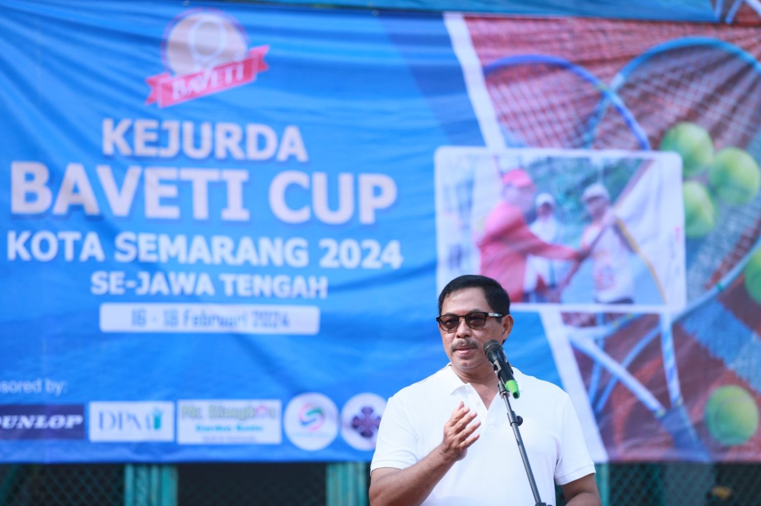 Pj Gubernur Jawa Tengah, Nana Sudjana saat membuka Kejurda Baveti Cup Kota Semarang 2024, di Lapangan Tenis Unnes