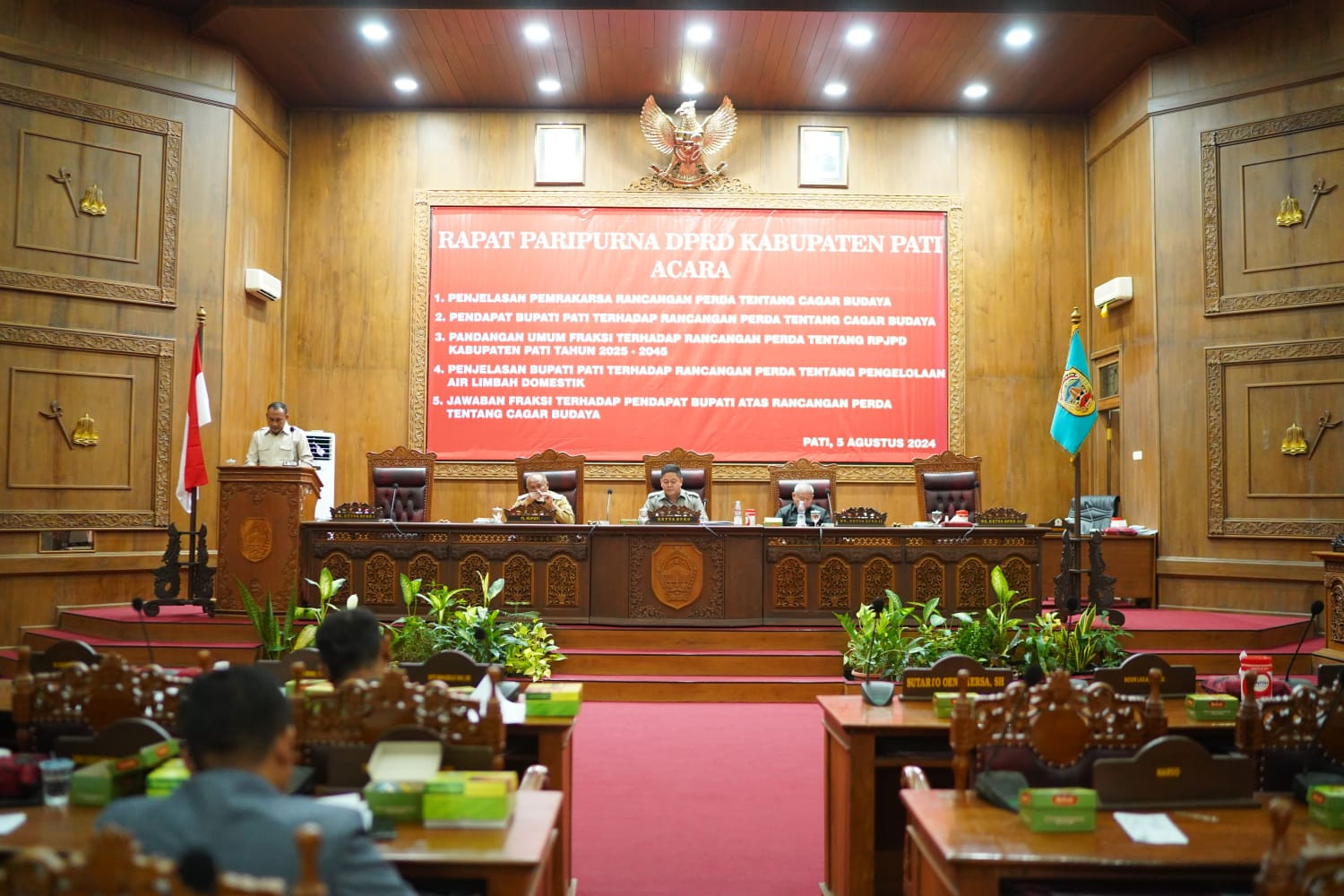 Paripurna DPRD Pati, Sampaikan Raperda Prakarsa dan RPJPD 2025-2045