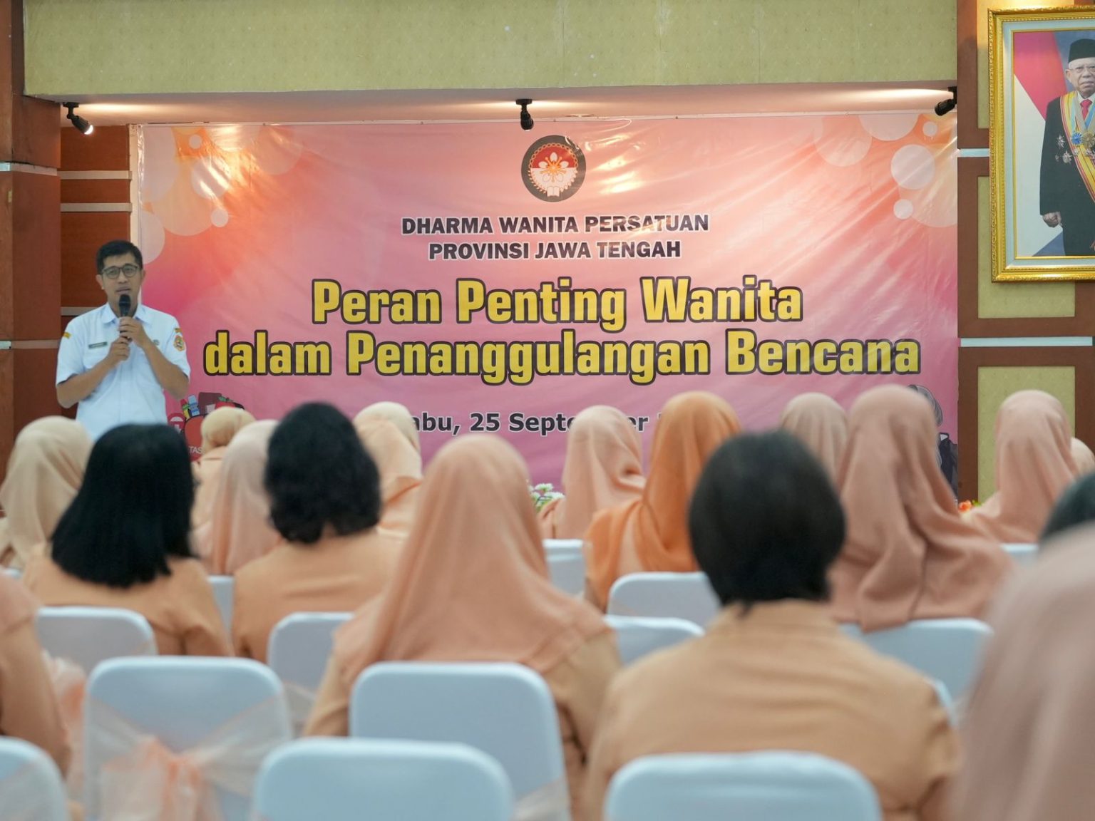 Dharma Wanita Persatuan (DWP) Provinsi Jawa Tengah mengikuti pelatihan penanggulangan bencana