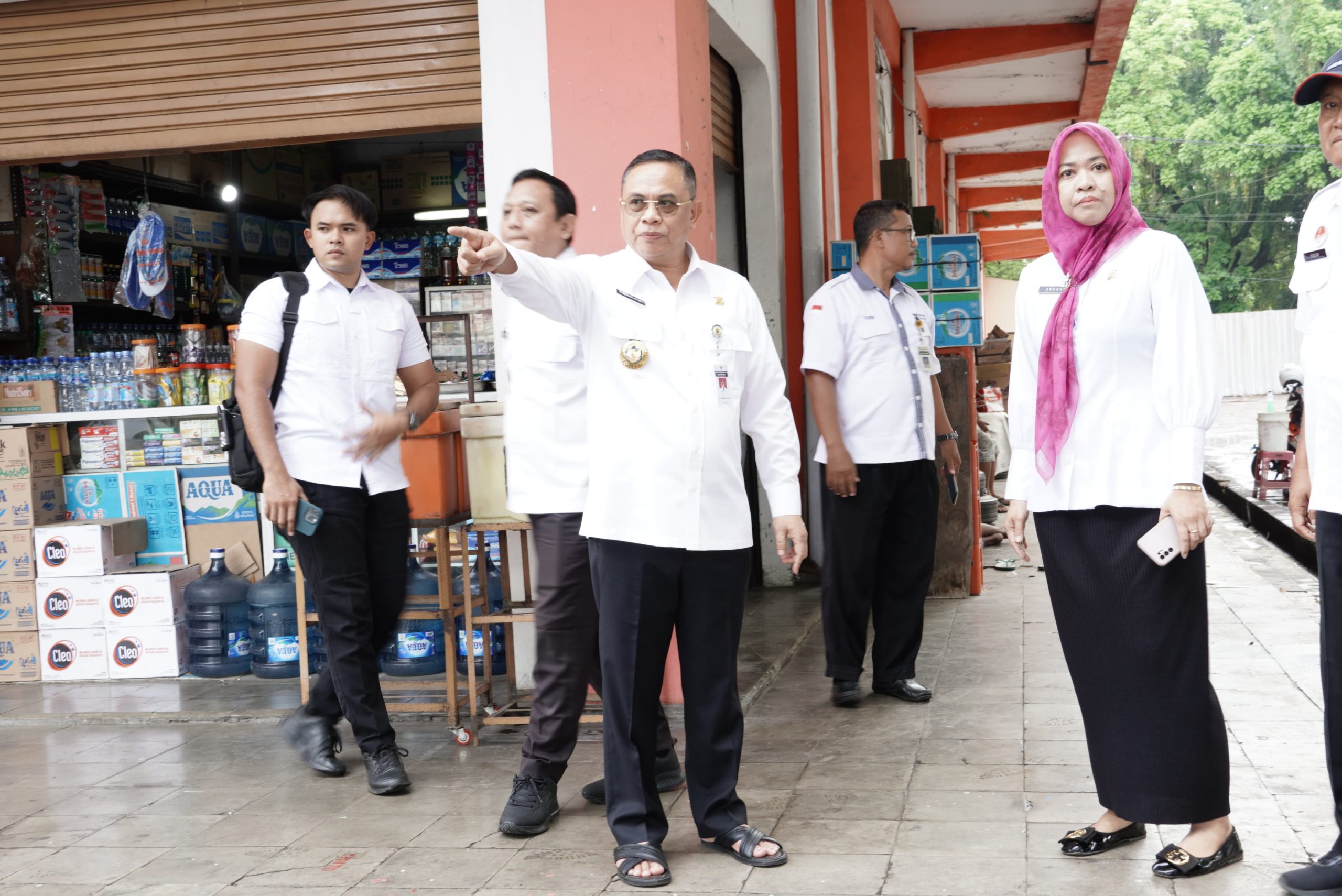 Bupati Pati Sudewo saat melakukan peninjauan di GOR Pesantenan Pati