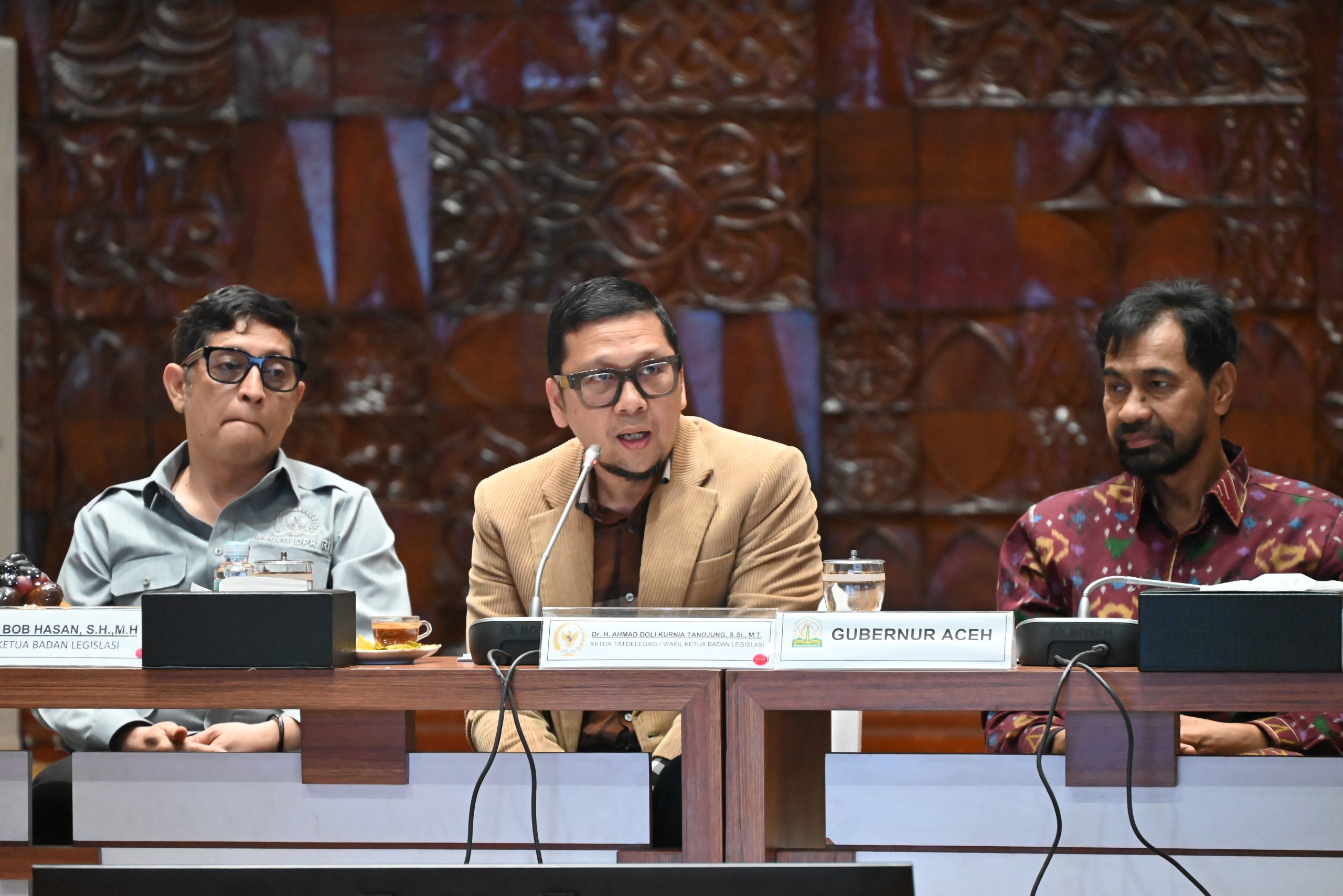 Wakil Ketua Baleg DPR RI, Ahmad Doli Kurnia dalam pertemuan bersama pemerintah daerah di Banda Aceh, Kamis (16/4/2026). Foto : Gys/Andri
