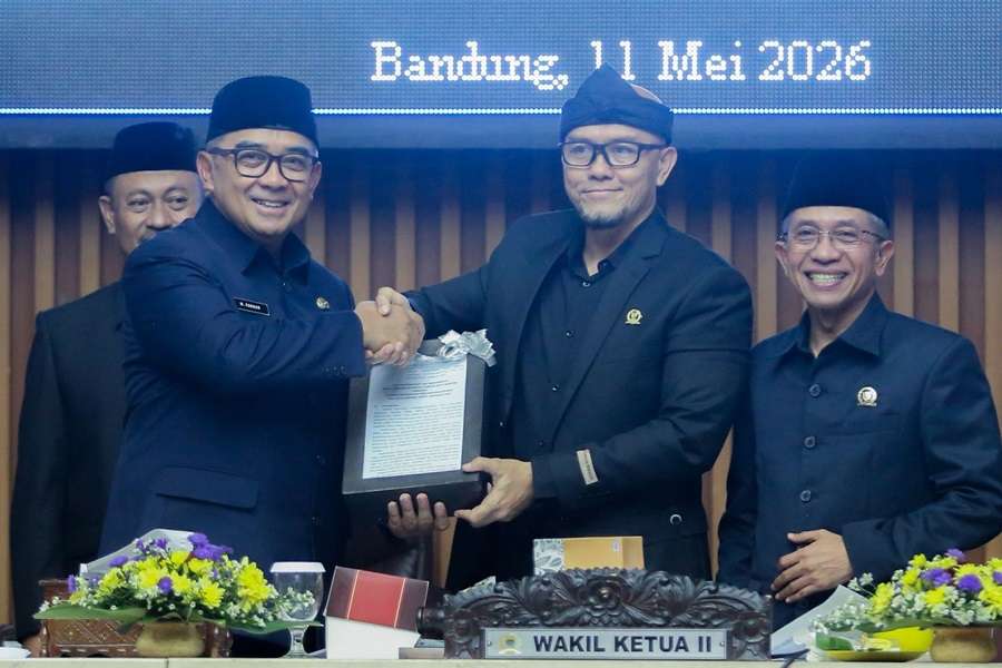 DPRD Kota Bandung menggelar Rapat Paripurna dalam rangka penyampaian rekomendasi terhadap Laporan Keterangan Pertanggungjawaban (LKPJ) Wali Kota Bandung Tahun Anggaran 2025 di Gedung DPRD Kota Bandung
